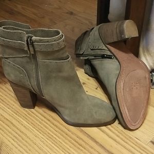 Suede Olive Low Boots